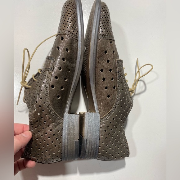 Fabbrica Dei Colli Stringate Donna Perforated Metallic Taupe Shimmery Oxfords 11 - Picture 8 of 16